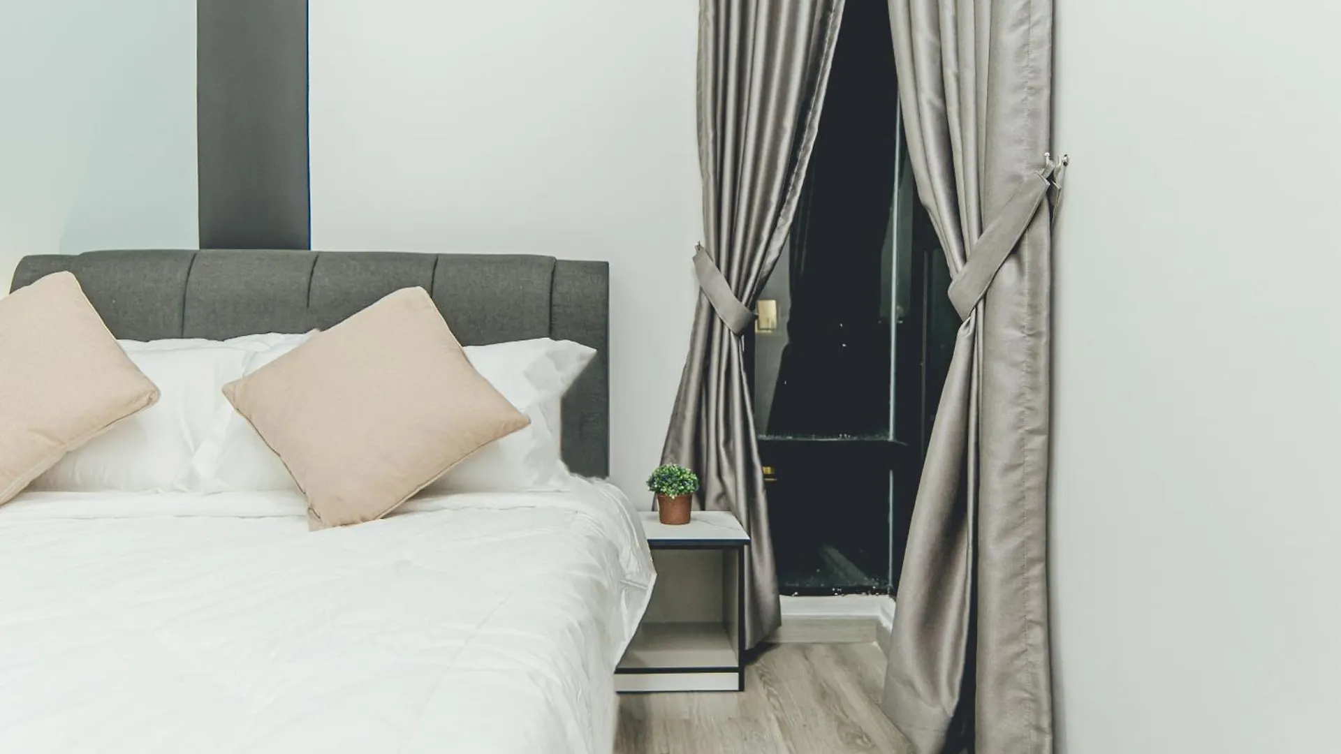 Retreat Blue Ocean 3Br Mosaic Southkey Midvalley By Our Stay Johor Bahru 0*,  Malaysia
